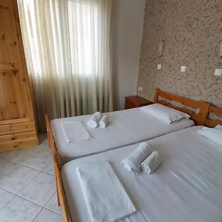 Helios Apartment *