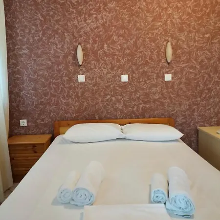 Helios Apartment *