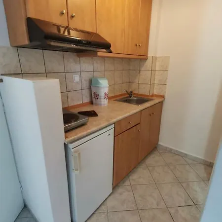 Helios Apartment *