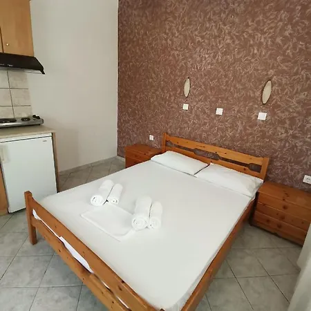 Helios Apartment *